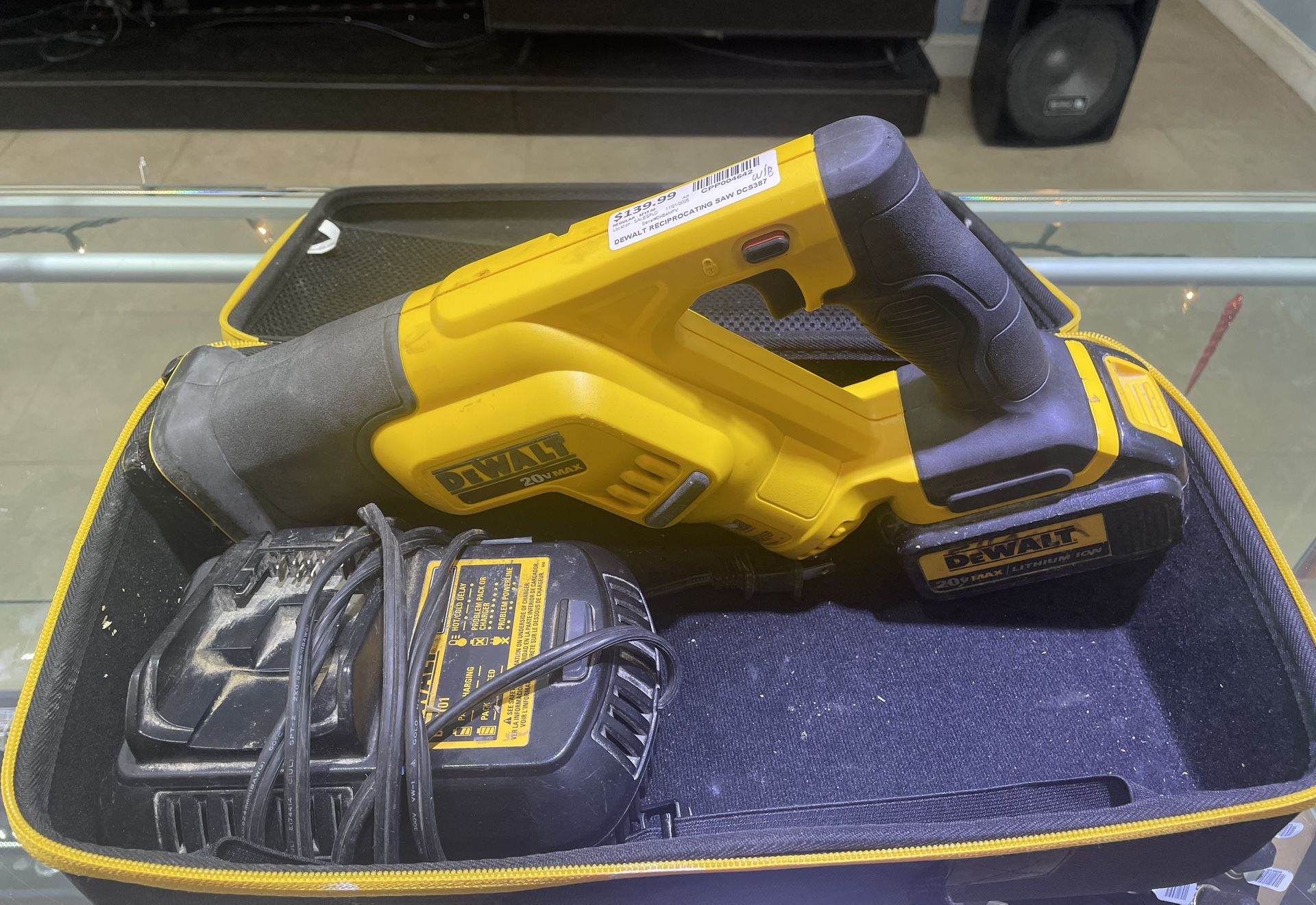 Dewalt Reciprocating Saw DCS387 ( Hablamos Espanol )