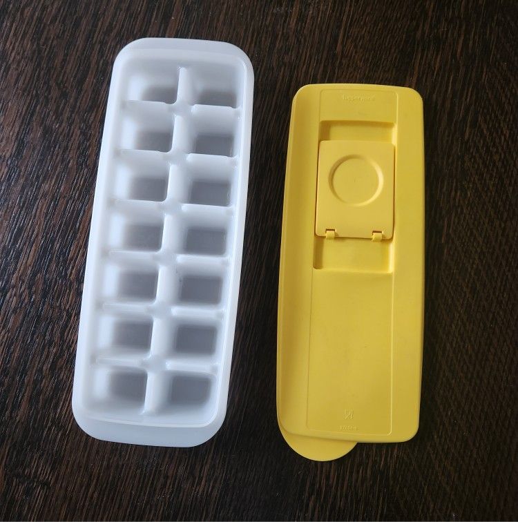 Tupperware Ice Cube Tray yellow/white EUC $14