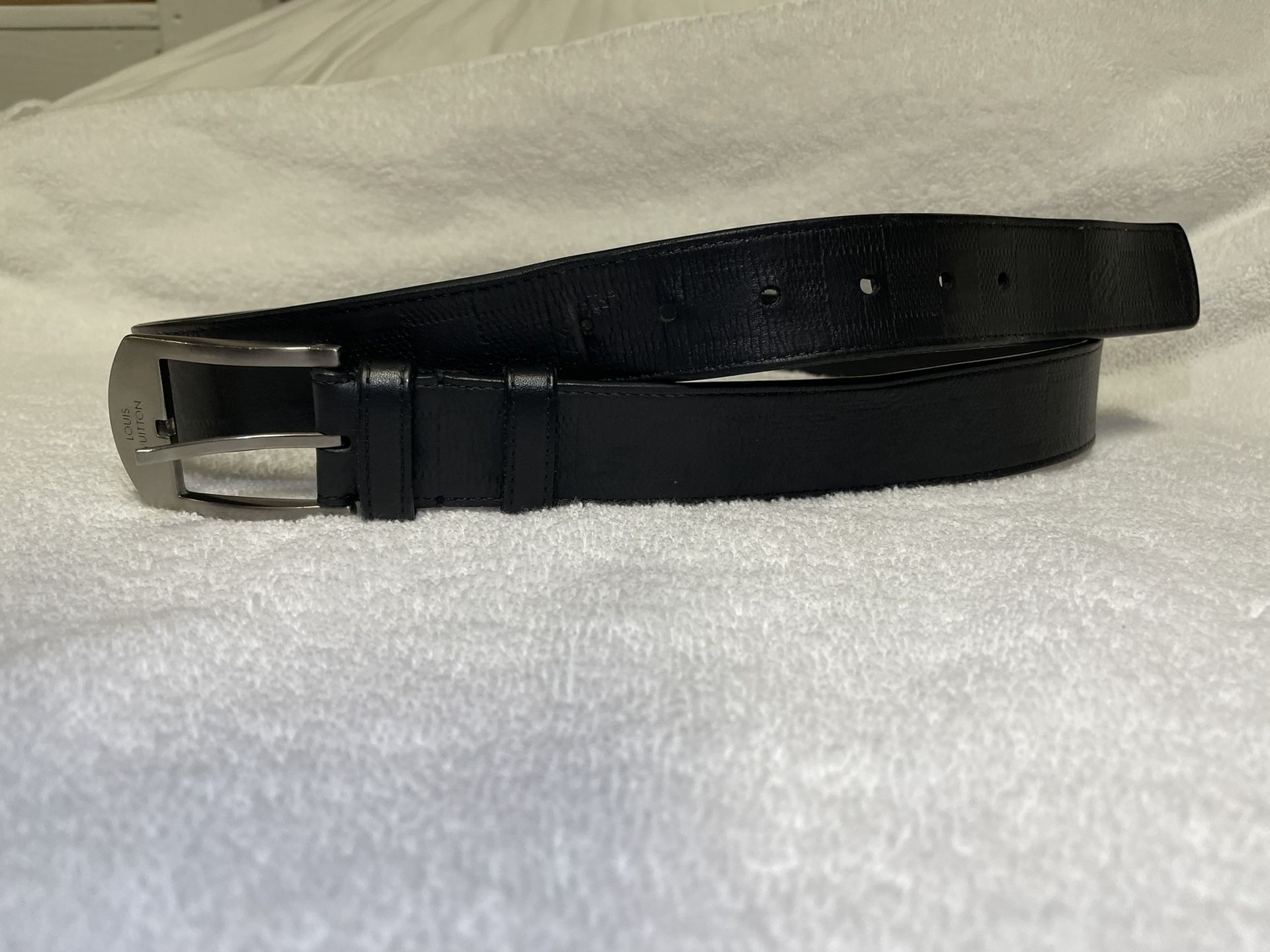 LV Damier Infini M9707 Men’s Belt
