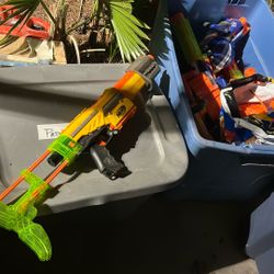 🔥 Large Nerf Gun Bundle – Many Blasters + Clips + Darts – Great Deal!