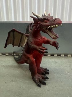 2018 Toys ‘R Us MAIDEN HEAD Giant “RED DRAGON” 18in RUBBER Toy FIGURE 👀 (please read description)