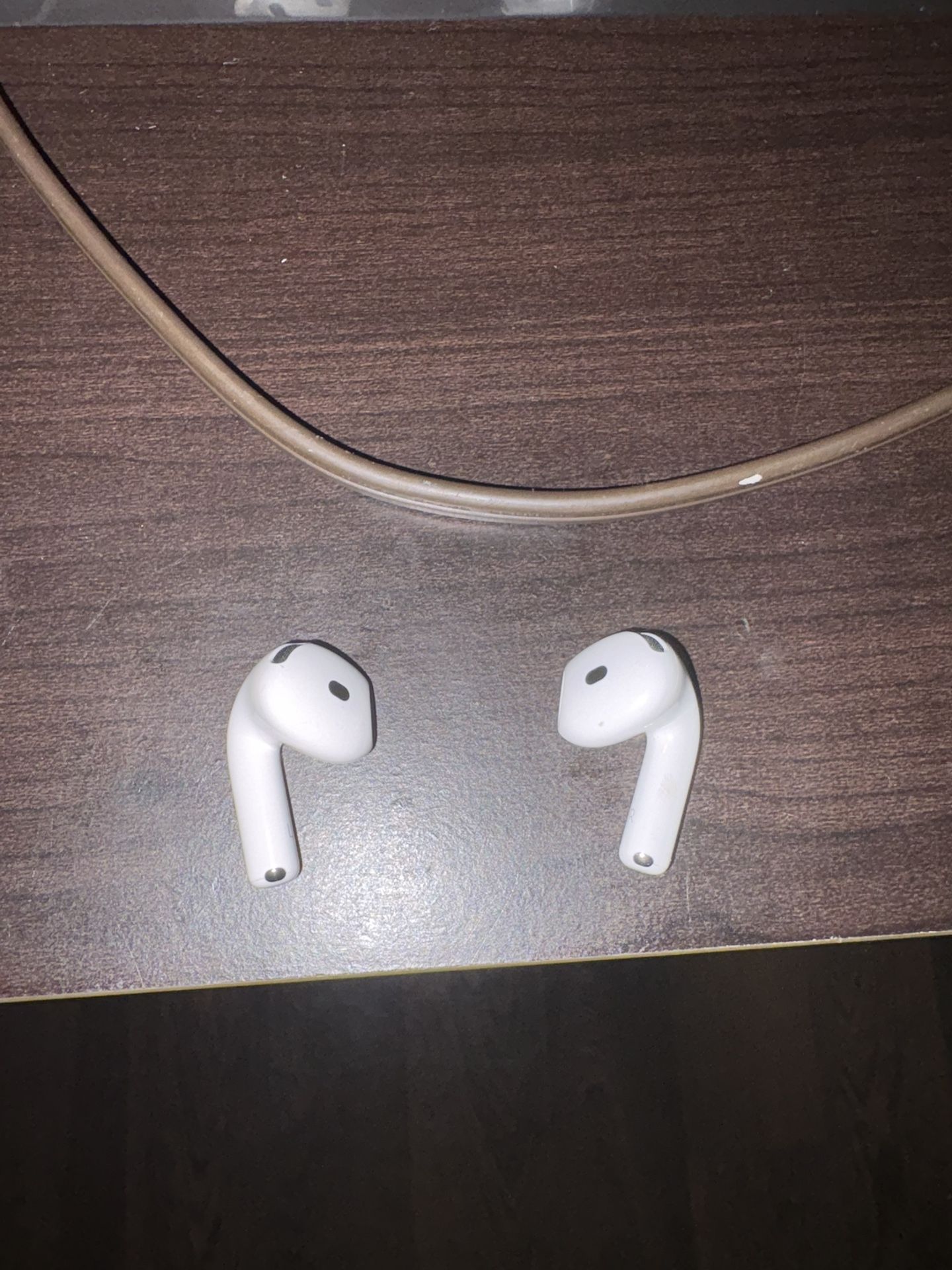 AirPods 4