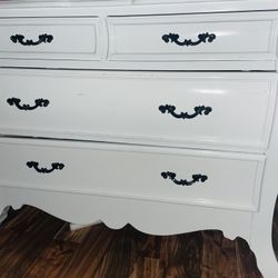 Dresser For Sale 