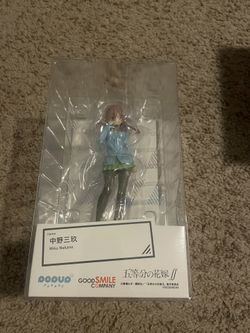 Miku Nakano Quintessential Quintuplets Figure 