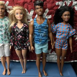Barbies And Ken Dolls (4)