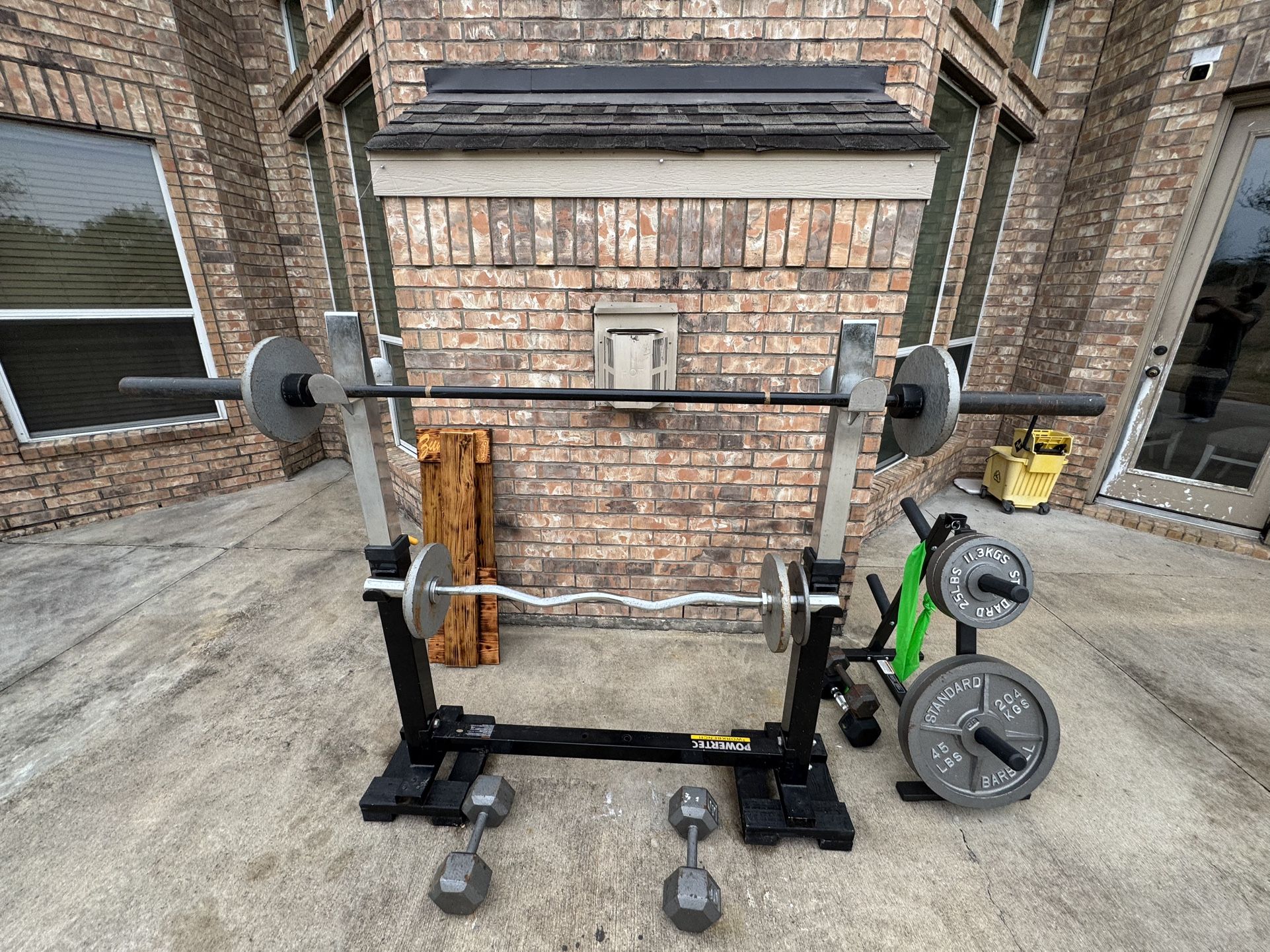 Olympic Bar With Squat Rack
