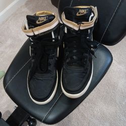 Nike High Tops Men's 7.5