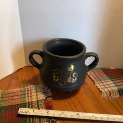 Harry Potter Leaky Cauldron mini mug only on display, Warner Brothers product