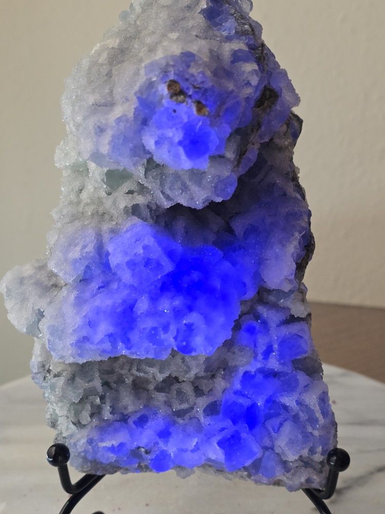 3 Lb (1354g) Green Fluorite Specimen Reactive With UV Lights