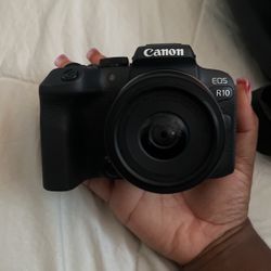 Canon EOS R10 