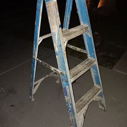 4' Ladder 