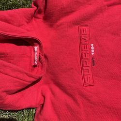 Supreme Hoodie