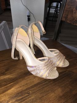 Size 6 women’s shoes