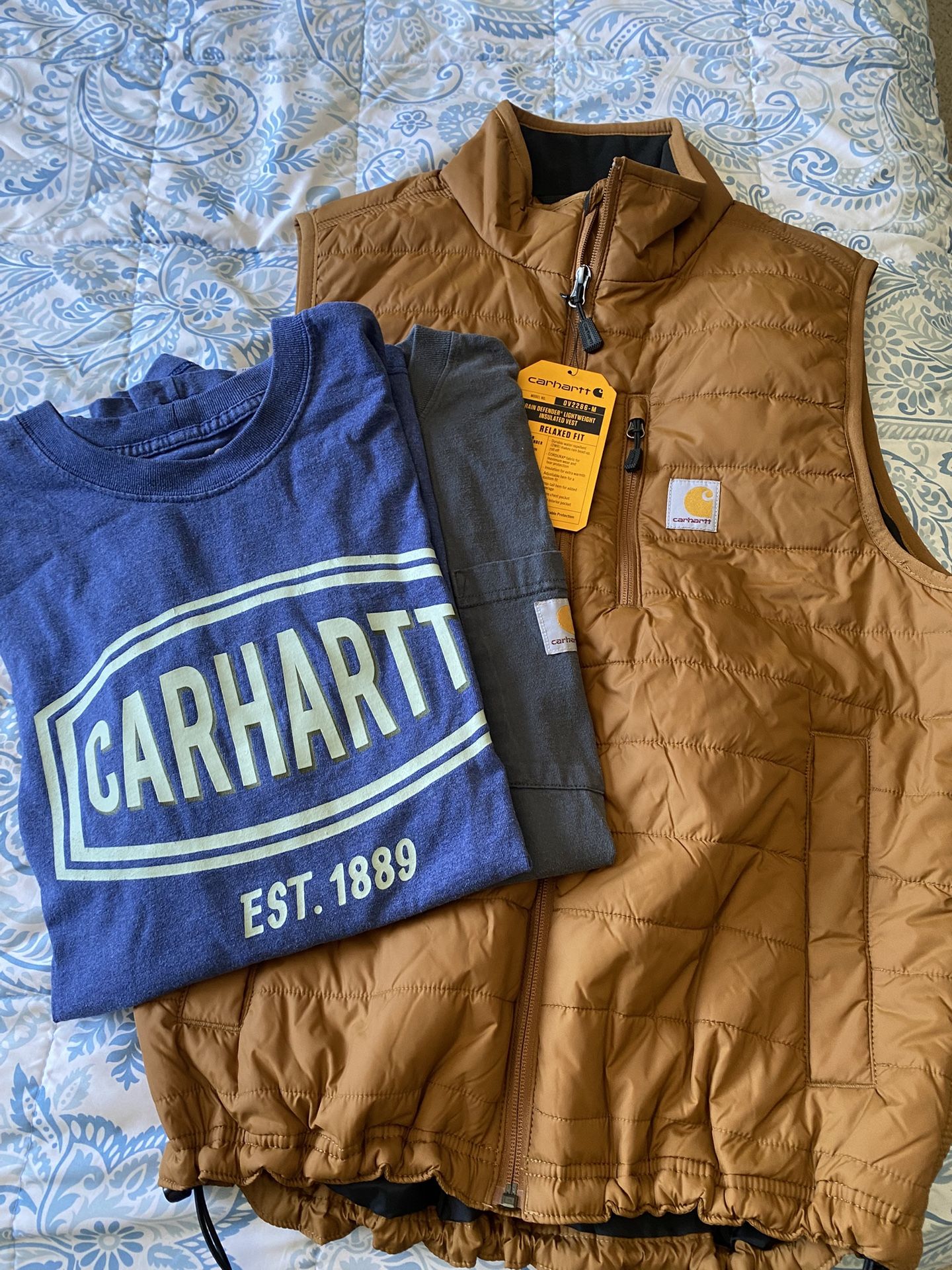 Carhartt jacket and t shirts