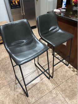 Bar stool