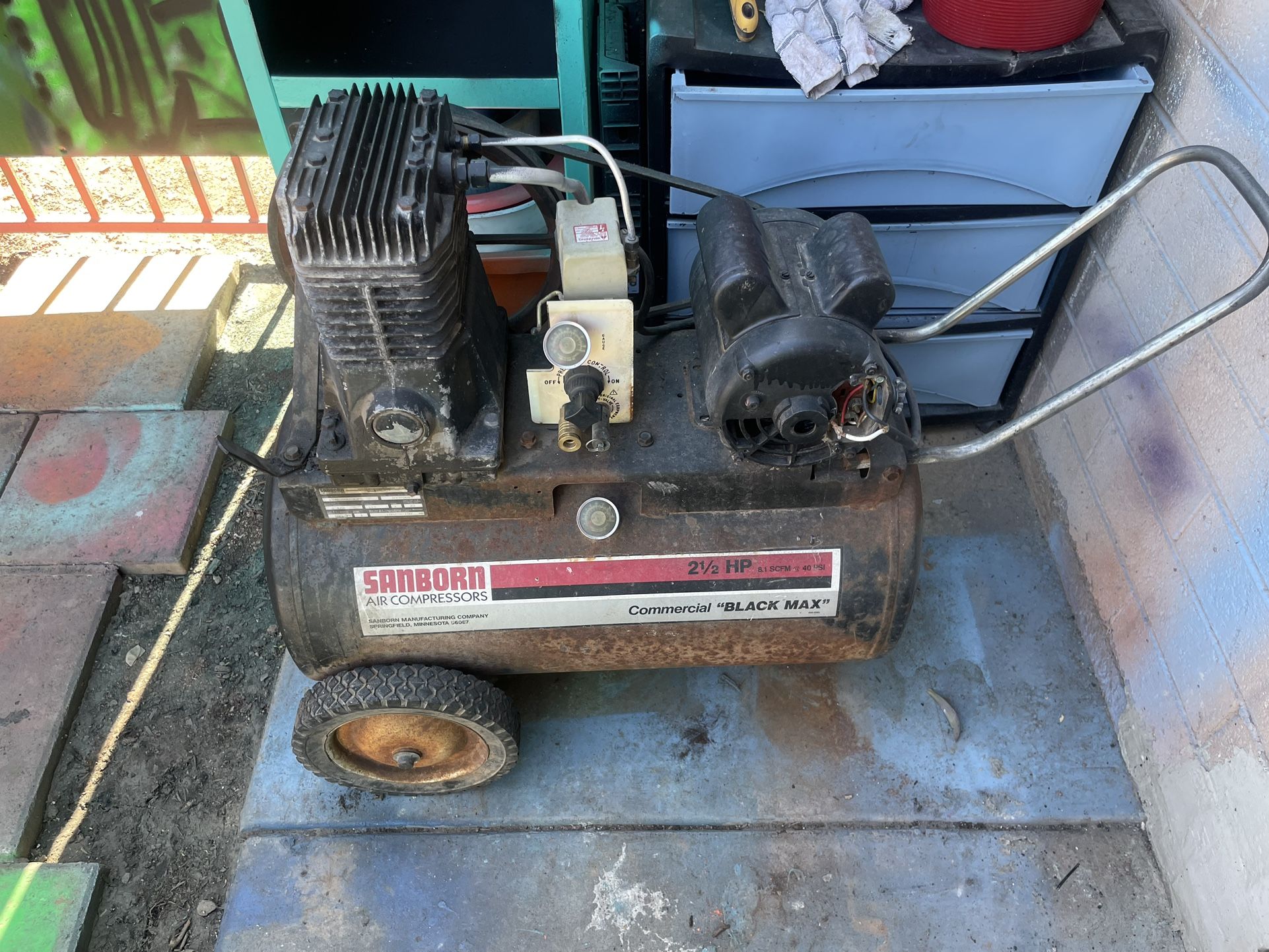 Air Compressor 