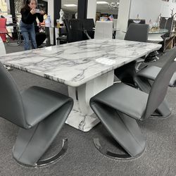 🤩🤩 New Arrival Dining Room Sets On Sale Now Table And Four Chairs Starting At $599🤩🤩