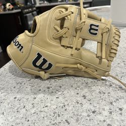  Wilson A2000 size 11.5