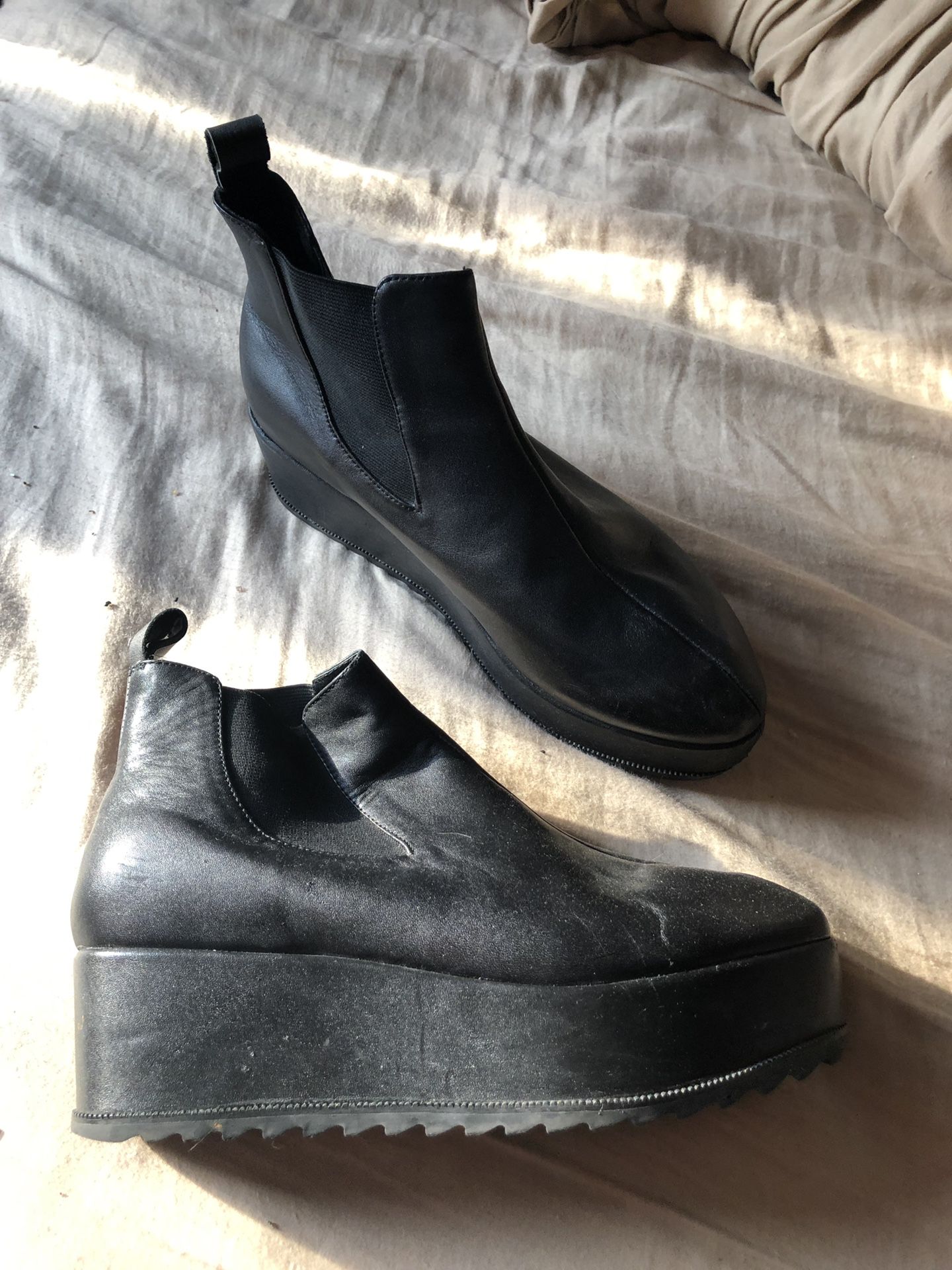 Platform Chelsea boot UNIF brand for Sale in Lake Forest Park, WA - OfferUp