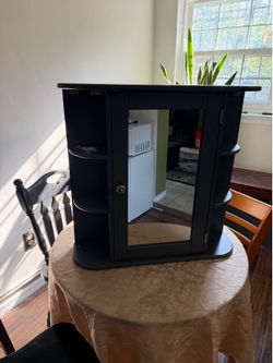 Bathroom cabinet