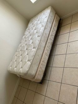 2 Twin beds + Bottom Metal Bed Frame
