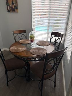 Dinning table