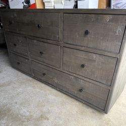 Dresser Good Condition Solid Wood