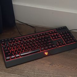 VicTsing Wired Gaming Keyboard - Rainbow LED Backlit