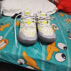 Lamelo Rar Basketball Shoes