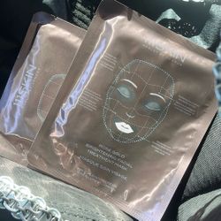 111 Skin Rose Gold Mask