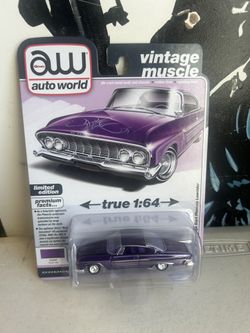 Auto world vintage muscle 1/64 scale 1961 Dodge Dart phoenix Lowrider