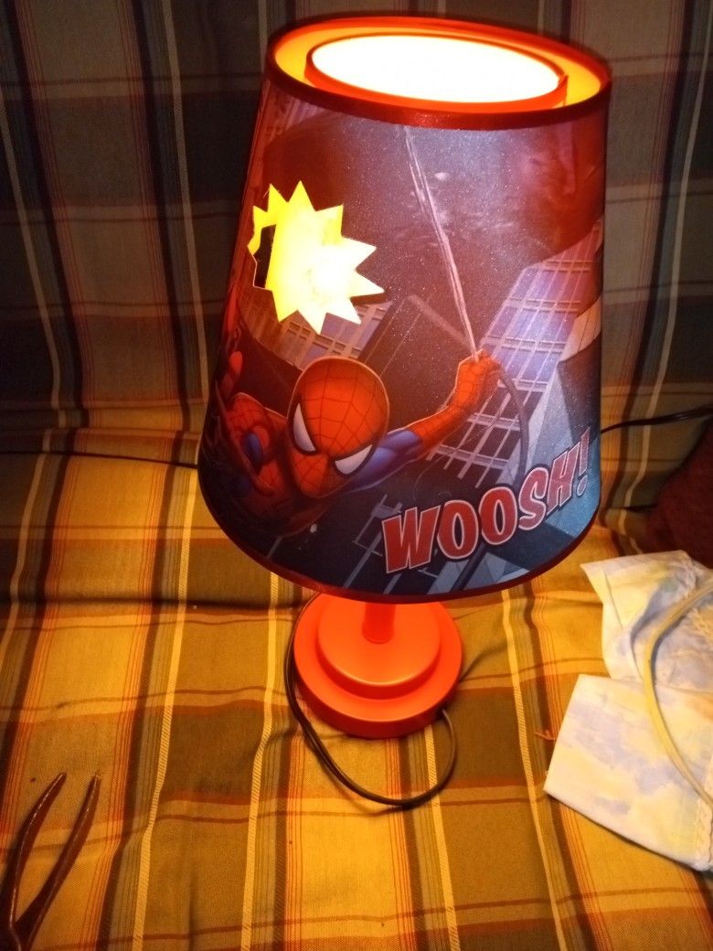 Spiderman Lamp And Basket
