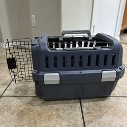 Dog Carrier/kennel