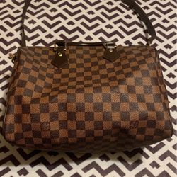 LV BIG Hand Bag And Side Bag Replica for Sale in Las Vegas, NV