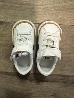 Nike Shoes Size 4