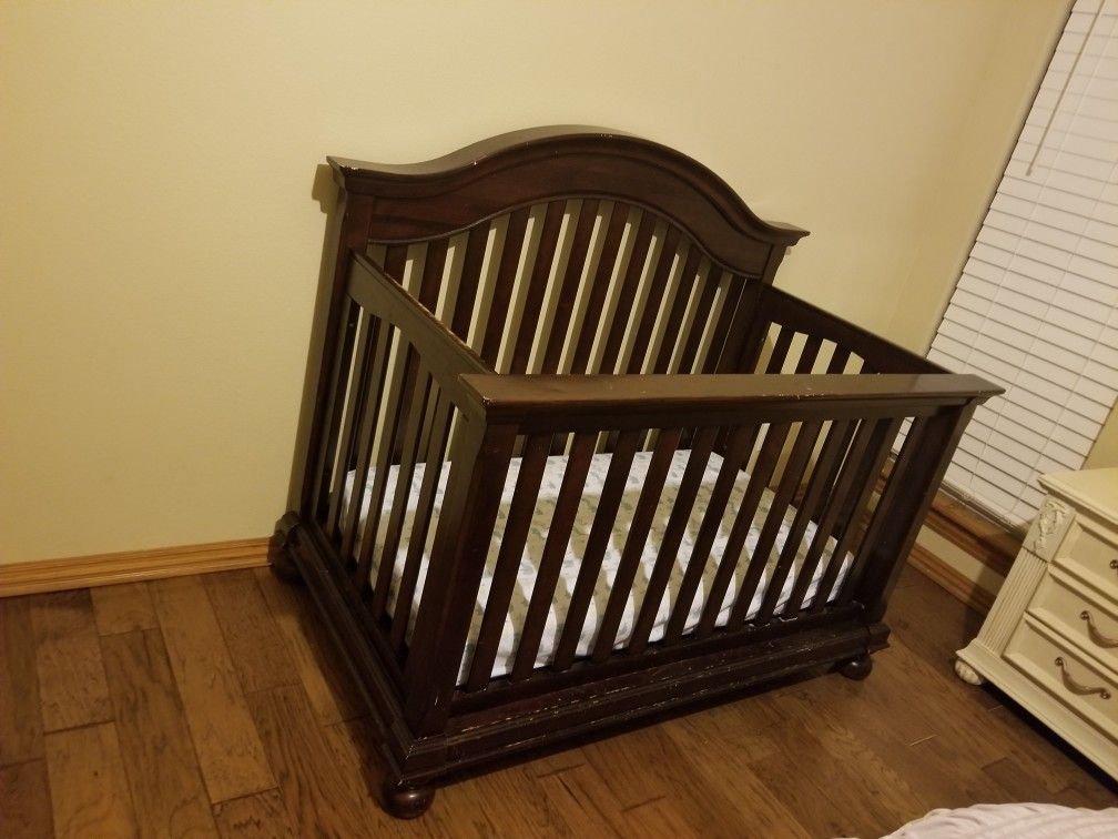 Baby Crib 