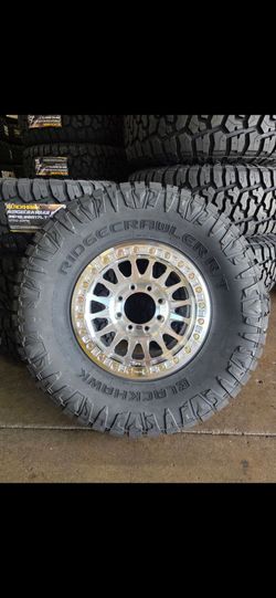 17" KMC Forged KM445 w/ 35" Ridgecrawler RT tires