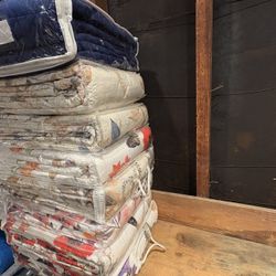 Special 9 Colchas Frescas X $180 