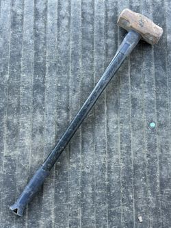 10 LB Sledgehammer 