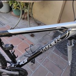 Trek 7100 Aluminum Bike