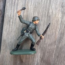 Britains German WW2 Soldier Figure