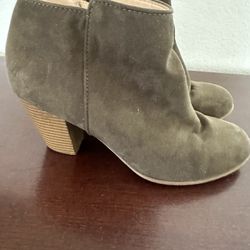 Ankle Boots Green,  Size 8, $10, No Holds