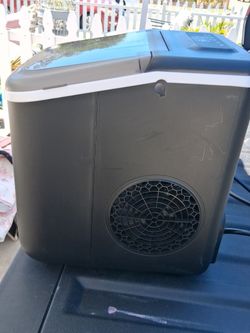 Ice maker
