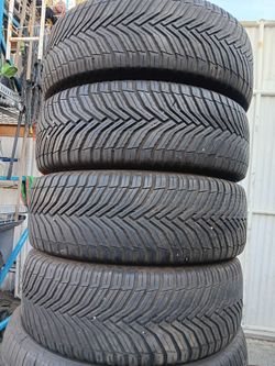 Vendo 4 Llantas Usadas 215 60 16 Michelin