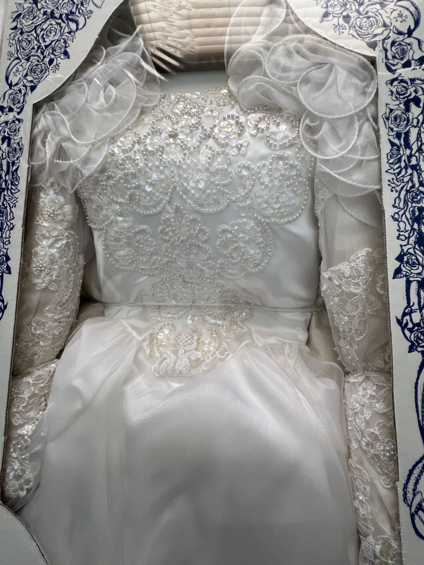 Vintage Like New White Wedding Dress Size 10/12-$80
