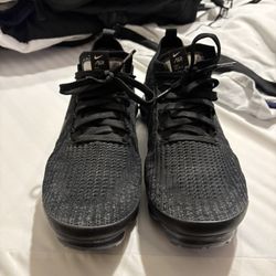 Nike Air VaporMax Flyknit 3 'Triple Black' Mens Size 10 