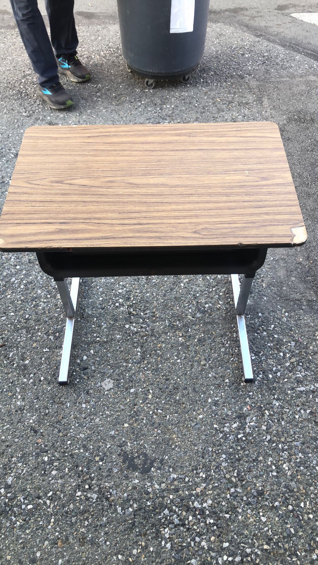 Adjustable his desk