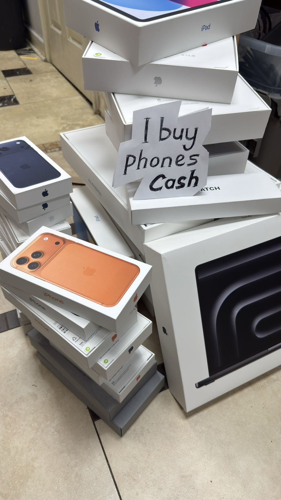 Top Cash Apple iPhone 17 pro max,iPad. Text me to make deal for cash TOP Price i can match price