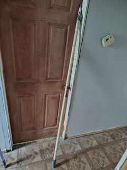 PAINTING EXTENSION POLES