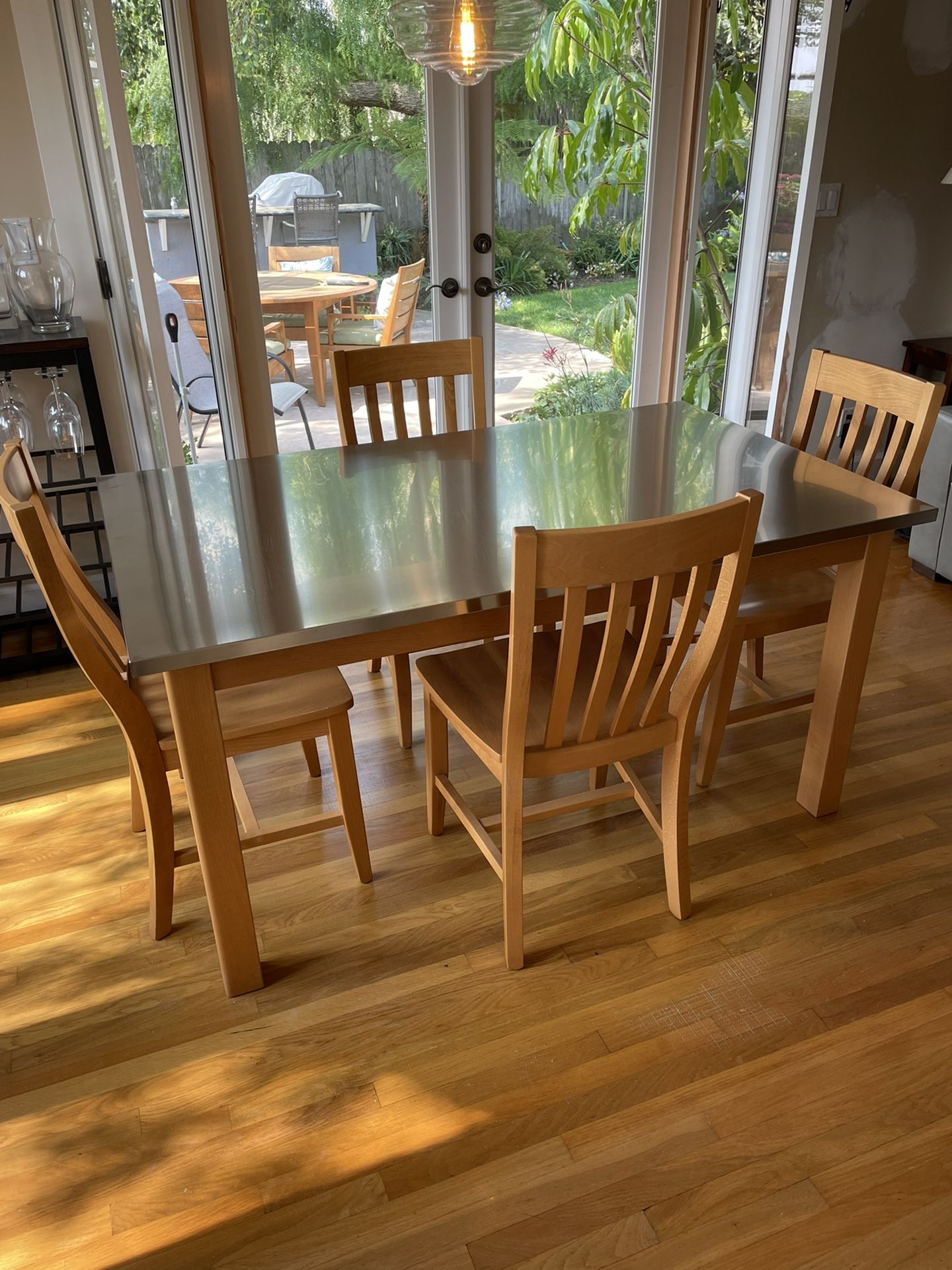 Pottery barn dining room table and chairs